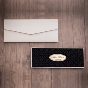 Mukavva Üstü Kadife Kaplama Katlamalı Düğün Davetiyesi