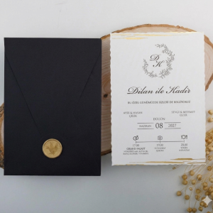 Siyah Üçgen Kapaklı Sade Mühürlü Zarflı Düğün Davetiyesi