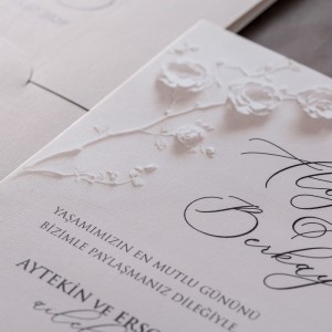 İçi Sade Çiçek Tasarımlı Sade Zarfı Baskılı Davetiye Modeli