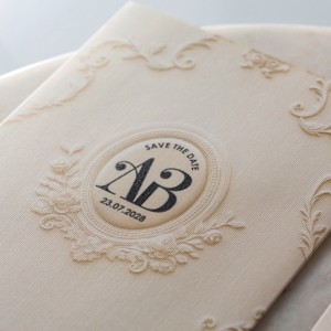 Krem Zemine Sade Desenli Siyah Baskılı Davetiye Modeli