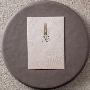 Bej Sade Desenli Zarfa Yaldız Baskılı Düğün Davetiyesi