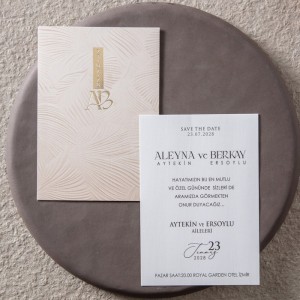 Bej Sade Desenli Zarfa Yaldız Baskılı Düğün Davetiyesi