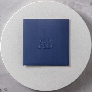 Lacivert Fantazi Kağıda Kabartma Baskılı Sade Düğün Davetiyesi