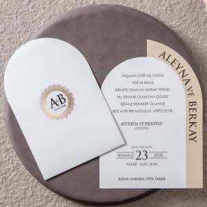 Oval Yaldız Süslemeli Zarflı İçi Özel Tasarım Davetiye Modeli