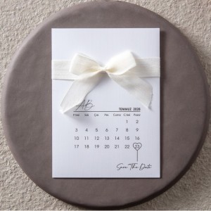 Dışı Takvim Baskılı Krem Rengi Fiyonklu Özel Davetiye Modeli