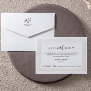 Beyaz Zarfa Siyah Baskılı İçi Kabartmalı Sade Davetiye