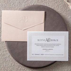 Pembe Zarfa Kabartma Baskılı Sade Düğün Davetiyesi