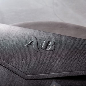 Siyah Zarfa Kabartma Baskılı Şeffaf Asetat Düğün Davetiyesi