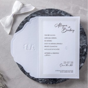 Beyaz Soldan Katlamalı Yapıştırılabilir Fiyonklu Özel Davetiye