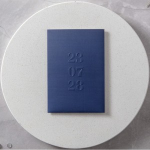 Lacivert Zarfı Kabartma Baskılı Düğün Davetiyesi