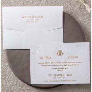Yatay Tasarımlı Kabartma Desenli Yaldız Baskılı Düğün Davetiyesi