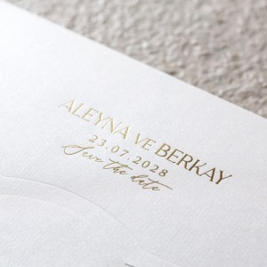 Yatay Tasarımlı Kabartma Desenli Yaldız Baskılı Düğün Davetiyesi