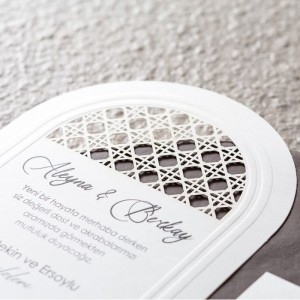 İçi Oval Lazer Kesimli Zarfı Oval Kapaklı Davetiye