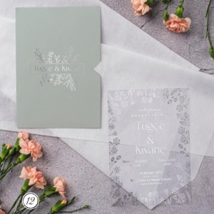 Floral Desenli ve Gümüş Varaklı Şeffaf Davetiye Modeli